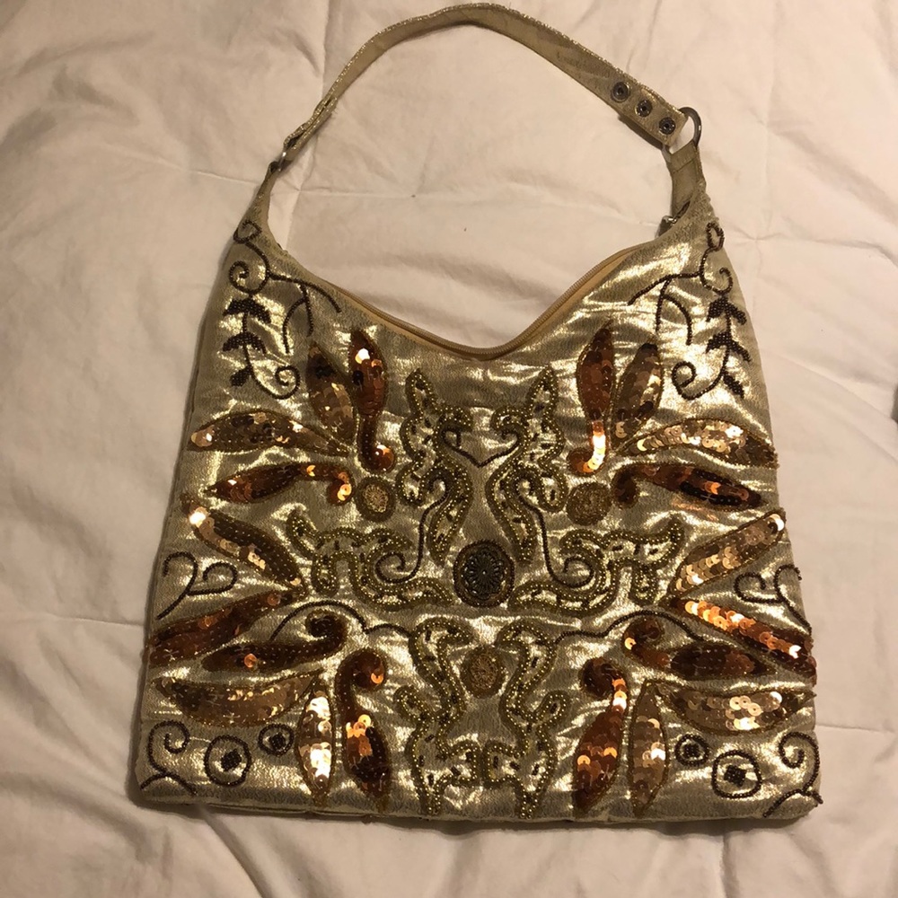 Gorgeous embellished hand bag!!